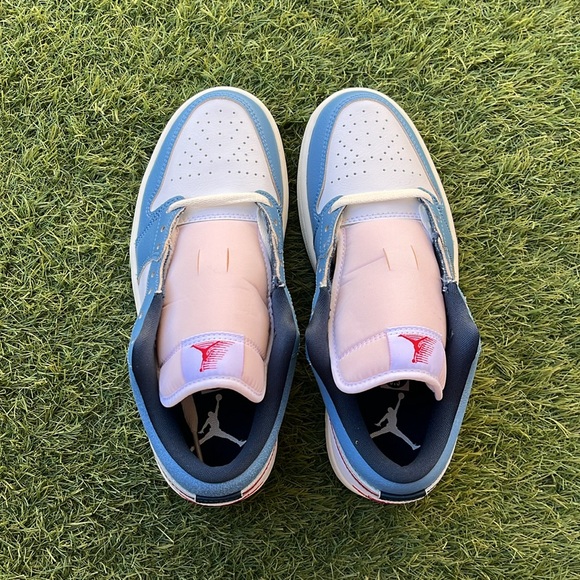 Air Jordan 1 Low SE - Picture 4 of 5